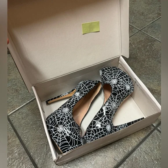 Spiderweb Halloween Heels US8 - Picture 4 of 9